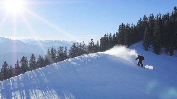 Maximize your snowboarding skills through avoriaz lessons!